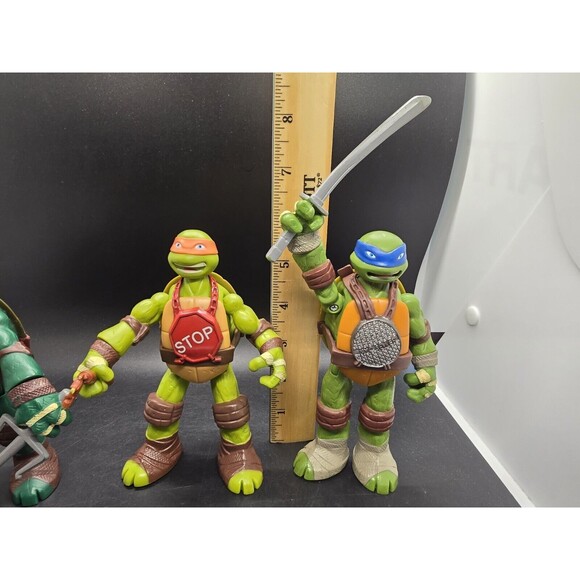 Teenage Mutant Ninja Turtles Hand-to-Hand Fighter Michelangelo  Leonardo Raphael - Picture 4 of 16
